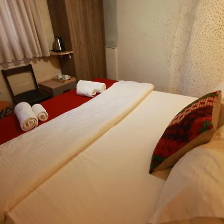 Mommy's Cave Ξενοδοχείο *