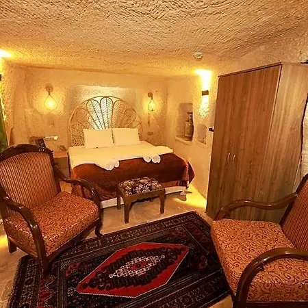 Mommy's Cave Hotel *