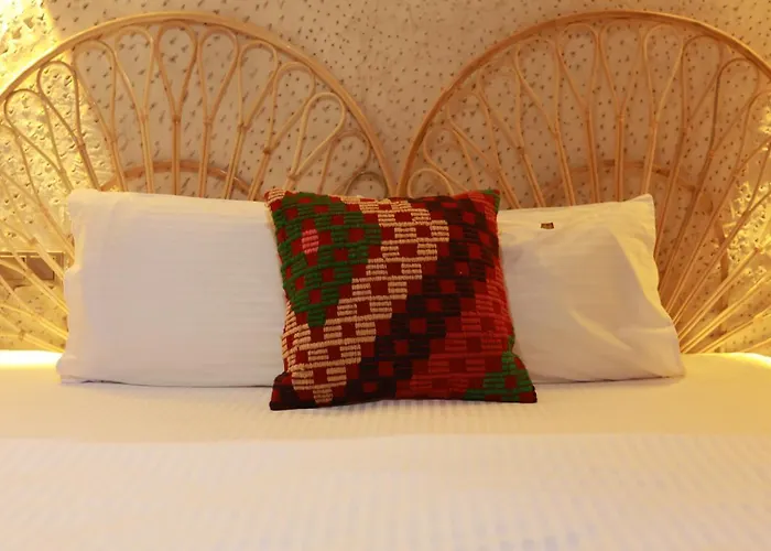 Mommy's Cave Hotel *