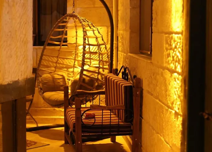 Hotel Mommy's Cave *